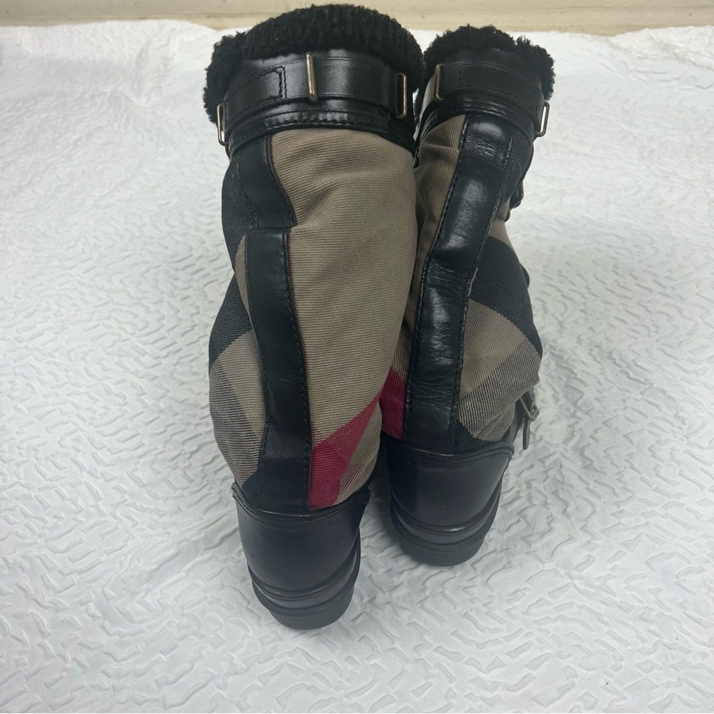 Burberry Black Leather & Brown/Red Mega Check Canvas Lace-Up Fur-Lined Boots - Picture 10 of 15